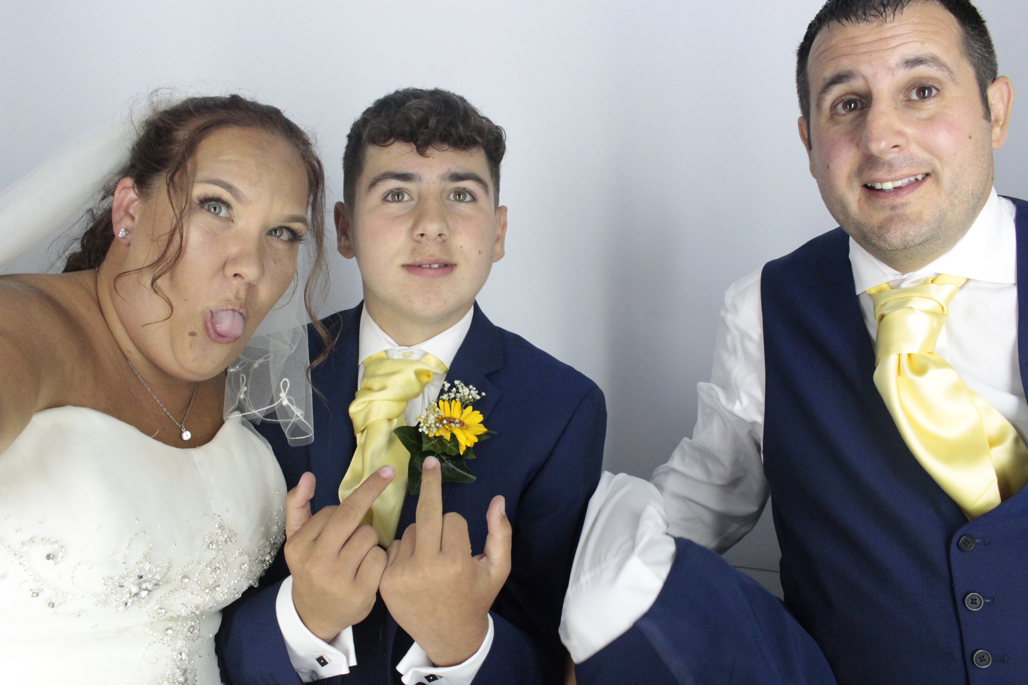  Heather & Daniel's Wedding | View more photos from the event at gallery.myphotoboothexperience.co.uk/u/MyPhotoBoothExperienceLtd/Heather-Daniels-Wedding